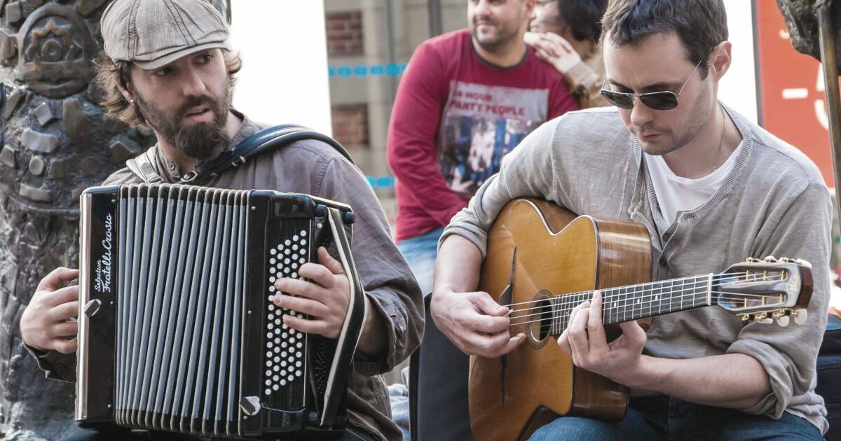 What Are Some Traditional Music In France